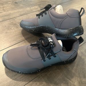 Snibbs Men’s Sneaker